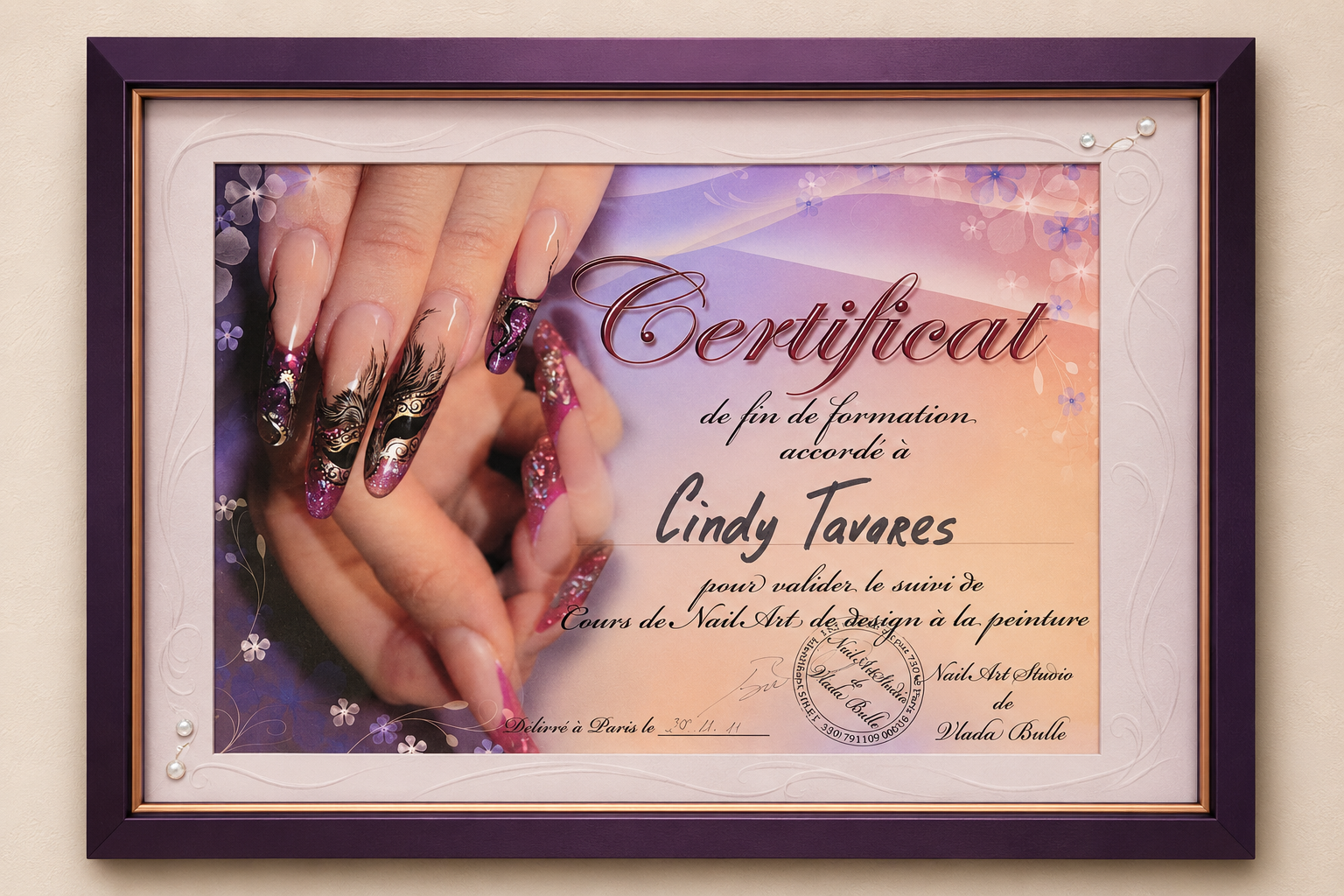 Certificat de formation Nail Art design à la peinture remis le 30/11/2011 à Cindy Tavares, prothésiste ongulaire à Annecy